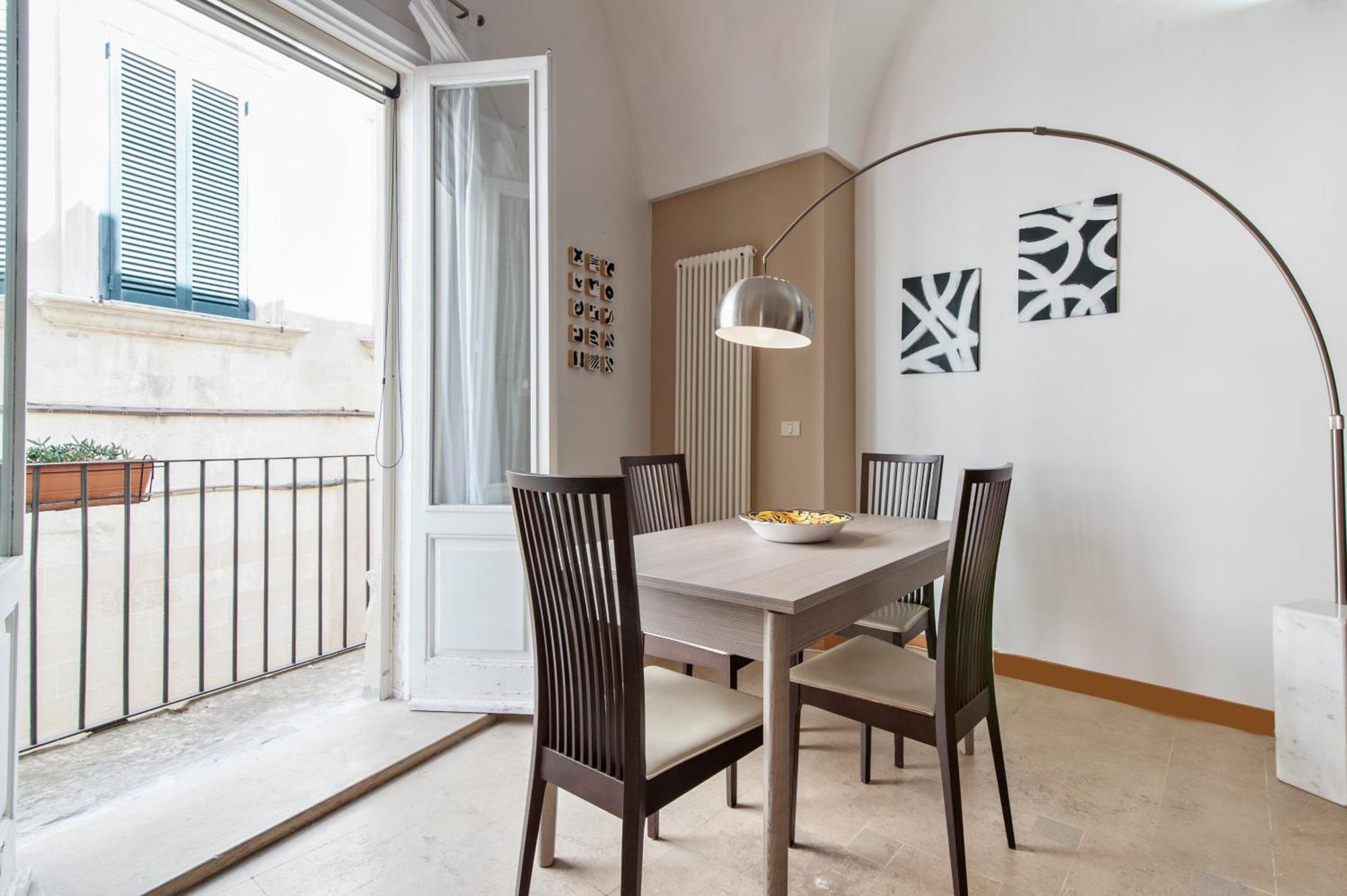 Porta Deuropa Acomodação com café da manhã Lecce Exterior foto