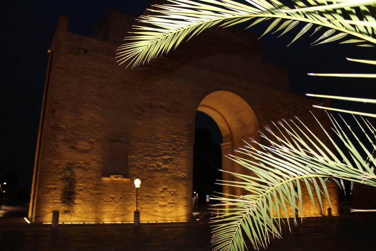 Porta Deuropa Acomodação com café da manhã Lecce Exterior foto