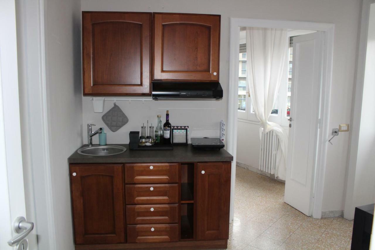 Porta Deuropa Acomodação com café da manhã Lecce Exterior foto